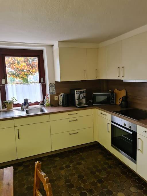 Haus Paesch Nahe See Mit Beheiztem Whirlpool/Sauna Butgenbach Bagian luar foto