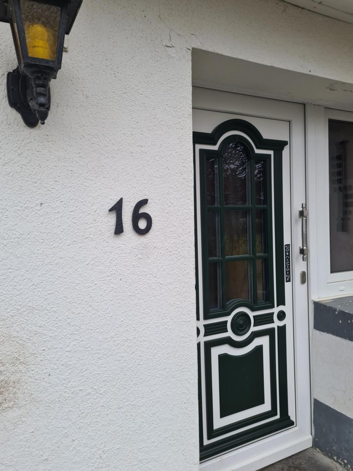 Haus Paesch Nahe See Mit Beheiztem Whirlpool/Sauna Butgenbach Bagian luar foto