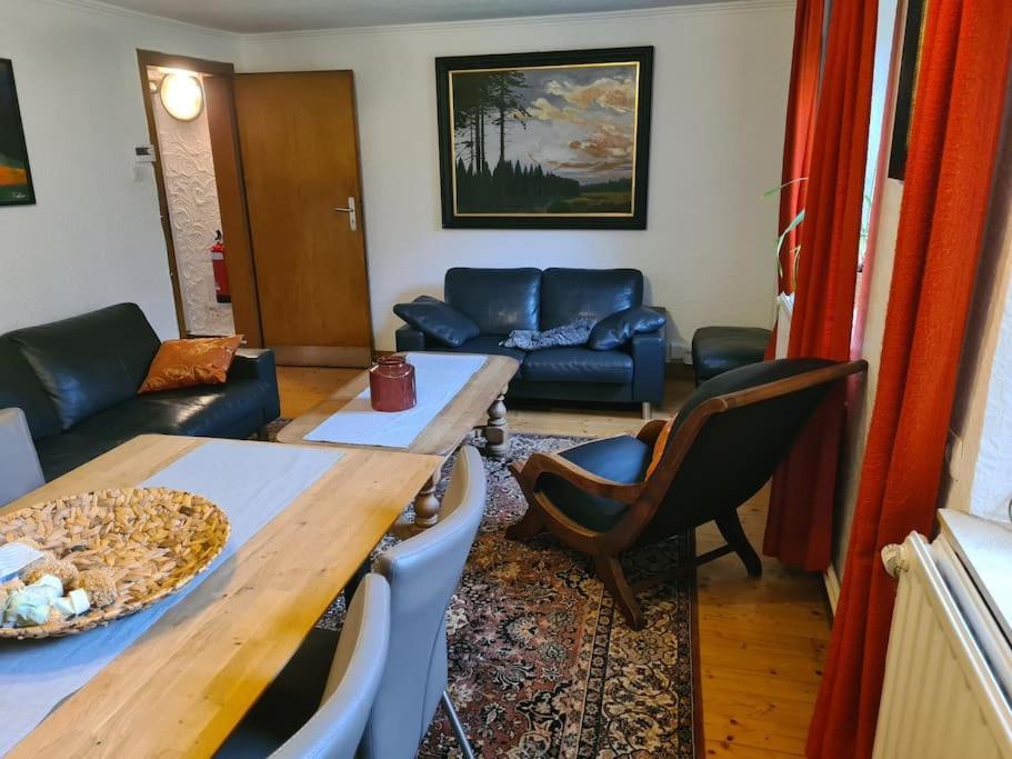 Haus Paesch Nahe See Mit Beheiztem Whirlpool/Sauna Butgenbach Bagian luar foto
